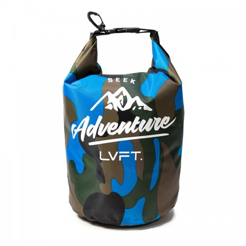 【50%OFF】【即お届け】【LIVE FIT】【LVFT】LVFT Dry Bag（Blue/Camo）<img class='new_mark_img2' src='https://img.shop-pro.jp/img/new/icons24.gif' style='border:none;display:inline;margin:0px;padding:0px;width:auto;' />