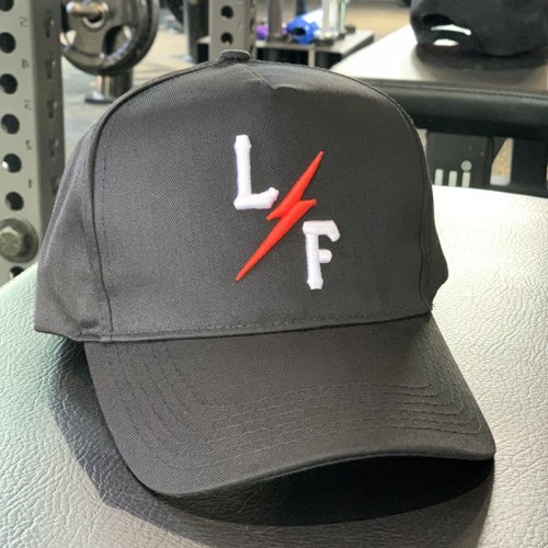 【20%OFF】【LIVE FIT】【LVFT】BOLT CAP （BLACK / RED）<img class='new_mark_img2' src='https://img.shop-pro.jp/img/new/icons24.gif' style='border:none;display:inline;margin:0px;padding:0px;width:auto;' />